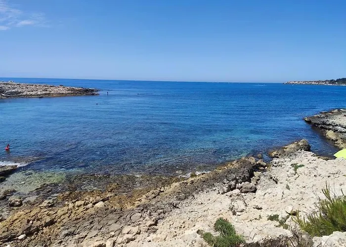 Bord De Mer : Studio Avec Salon D\'Ete A Sausset